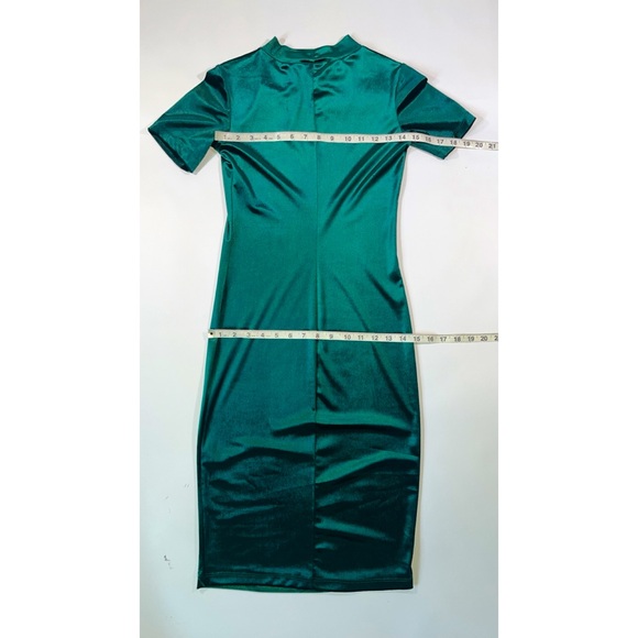 Zara Velvet Dress in Emerald Green (Size: S) - Picture 6 of 6